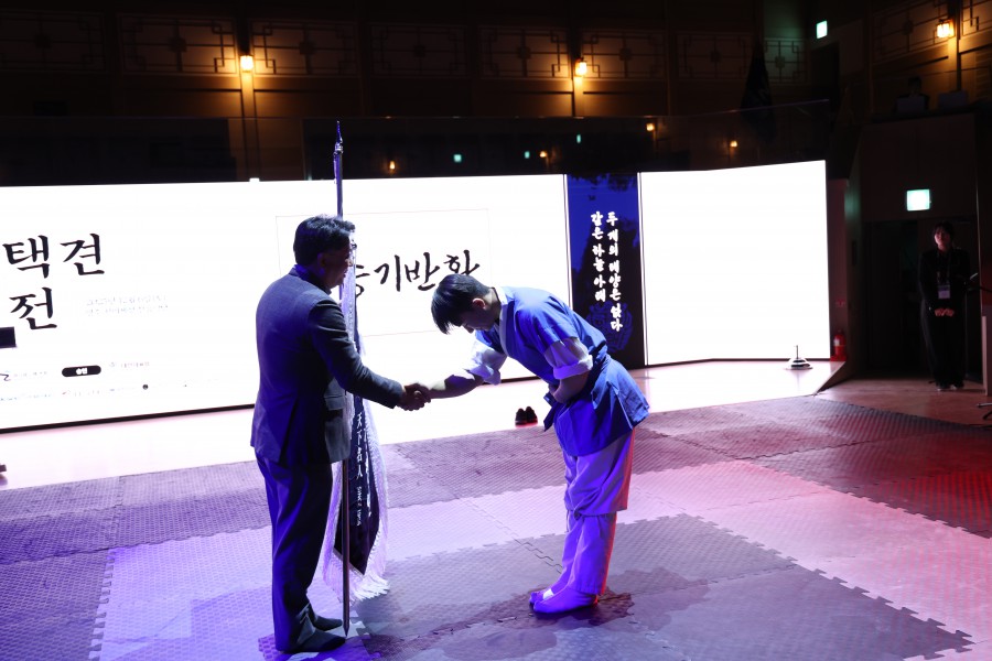 41e53b78b0110093bb37beb5fe49836b_1765159