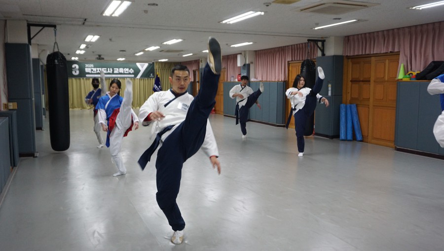 c8768b1d89300afc850bf55632de0fc6_1765933