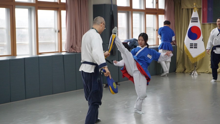 8c5f9bb9818caada3f294ee69145bce3_1768288